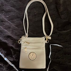 MIA K FARROW COLLECTION CROSSBODY